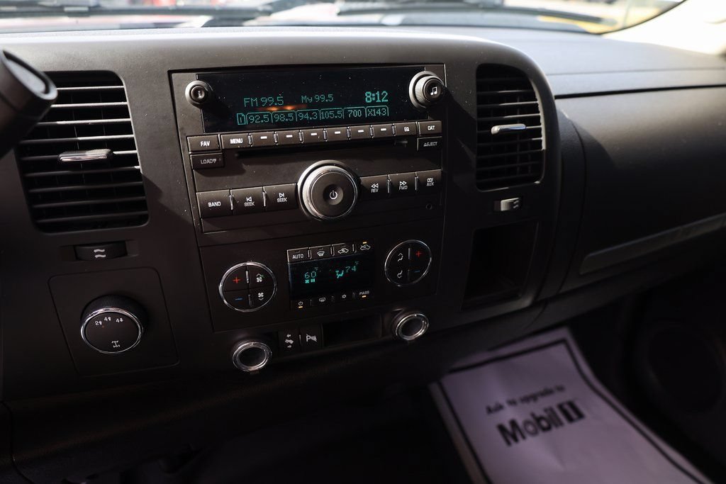 Used 2008 Chevrolet Silverado 2500 LT w/ 1LT Convenience Package AWD/4WD image 15