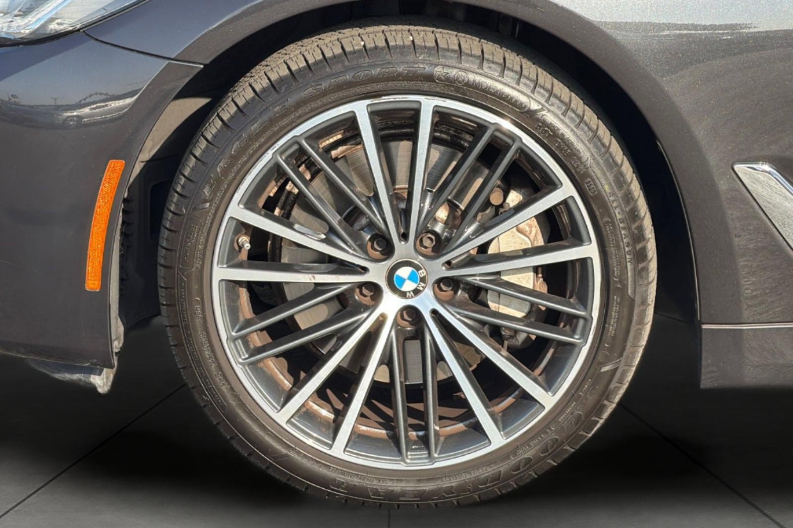 Used 2023 BMW 530i w/ Convenience Package RWD image 25