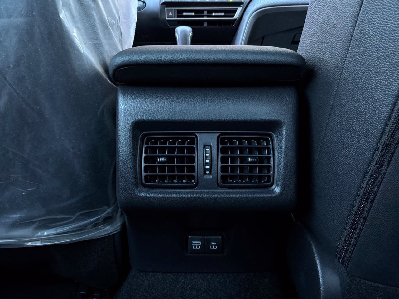New 2026 Toyota Camry Hybrid FWD image 12