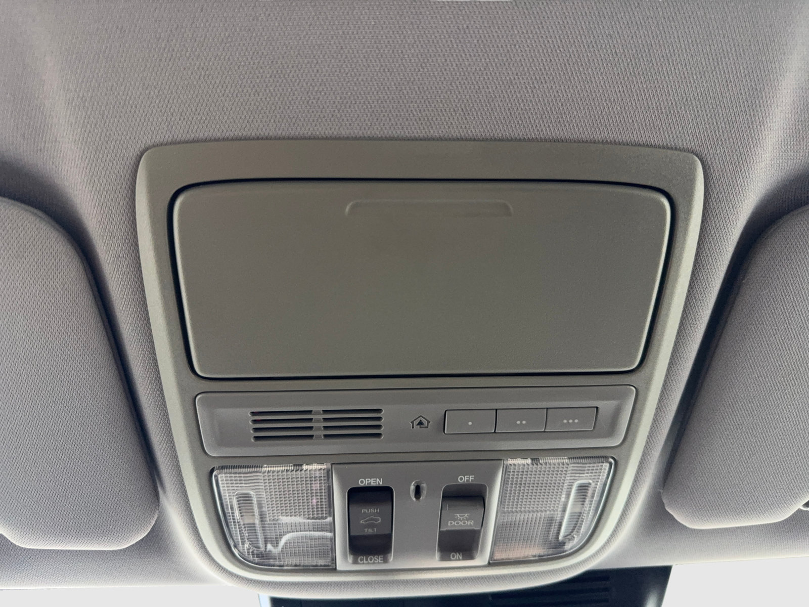 Used 2018 Honda CR-V Touring image 34