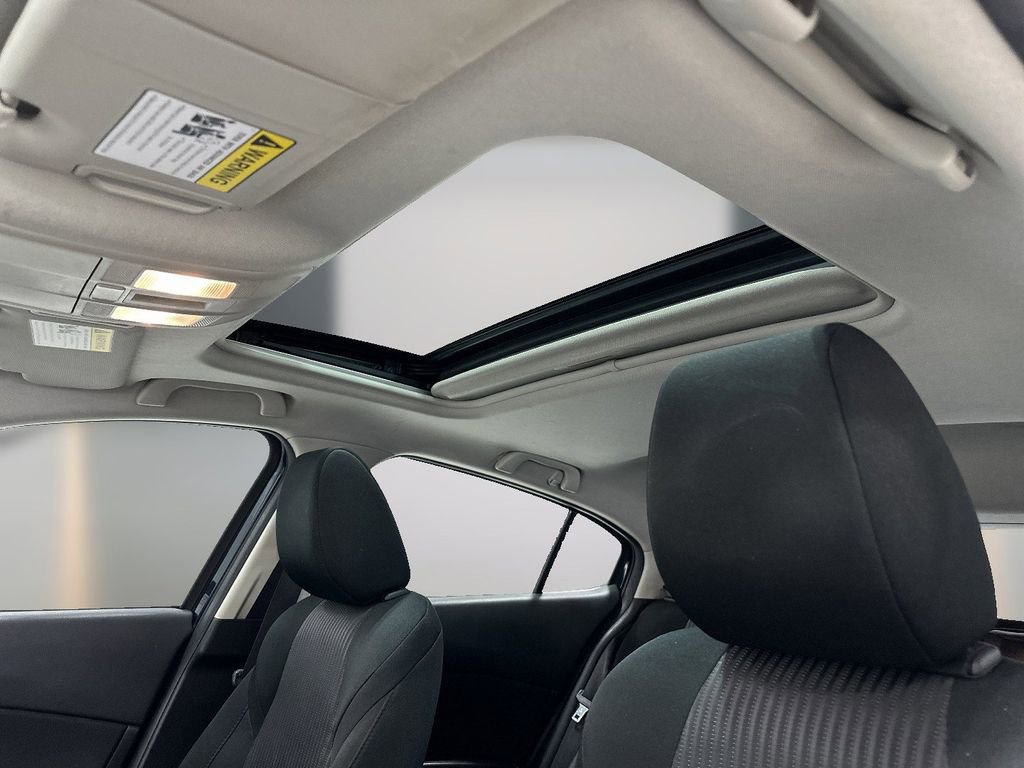 Used 2016 MAZDA MAZDA3 i Touring w/ Popular Equipment Package image 8