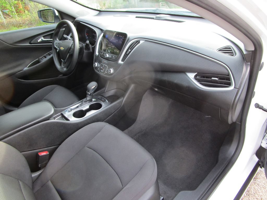 Used 2024 Chevrolet Malibu LS FWD image 22
