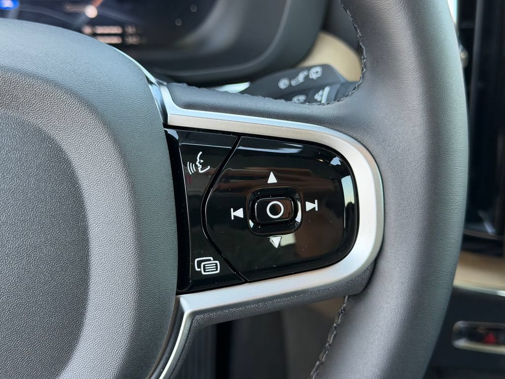 New 2026 Volvo XC60 T8 Plus w/ Climate Package AWD/4WD image 18