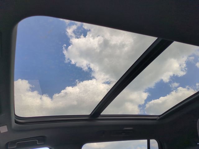 New 2026 Chevrolet Suburban High Country image 19