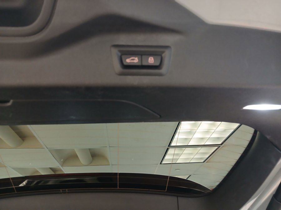 Used 2024 BMW X7 xDrive40i w/ M Sport Package image 39