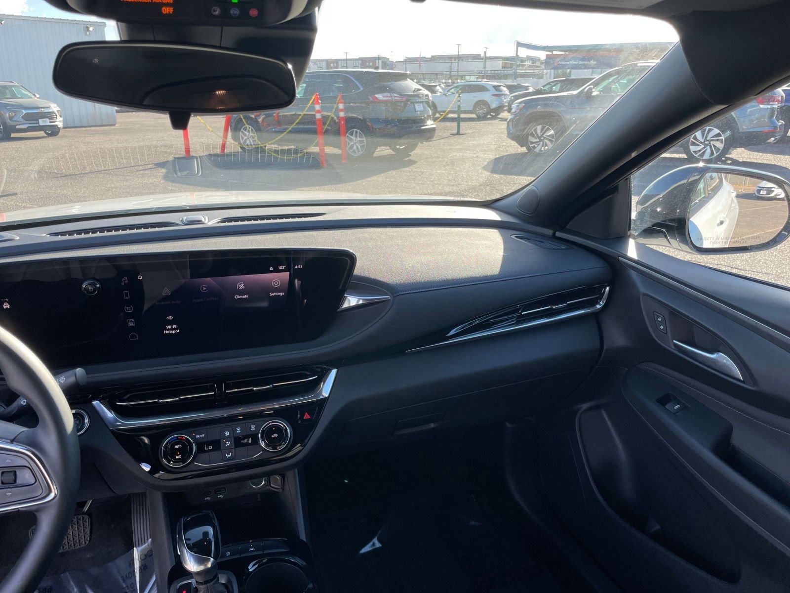 Used 2025 Buick Envista Sport Touring image 35