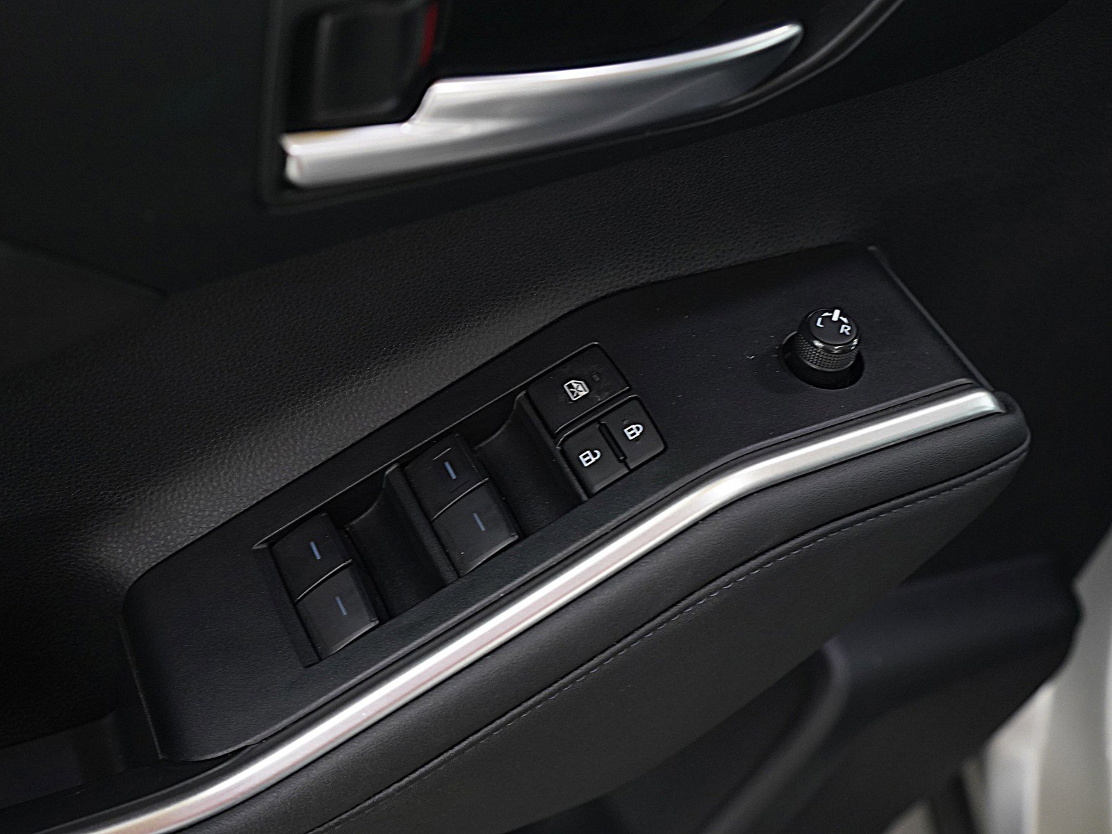 Used 2023 Toyota Highlander XLE image 21