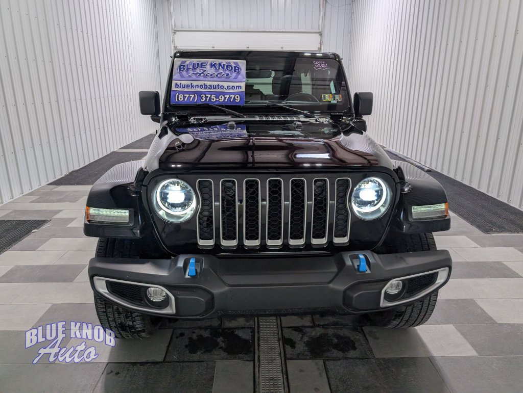 Used 2023 Jeep Wrangler Unlimited Sahara w/ Cold Weather Group AWD/4WD image 6
