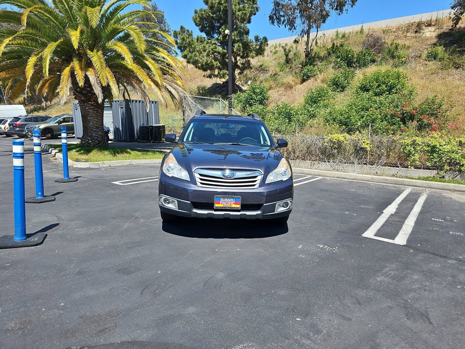 Used 2011 Subaru Outback 2.5i Premium image 2