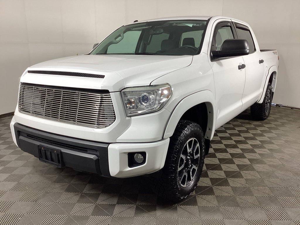 Used 2016 Toyota Tundra SR5 w/ TRD Off Road Package AWD/4WD image 5