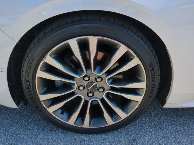 Used 2019 Lincoln Continental Reserve image 10