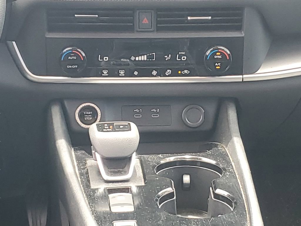 Used 2024 Nissan Rogue SV image 24