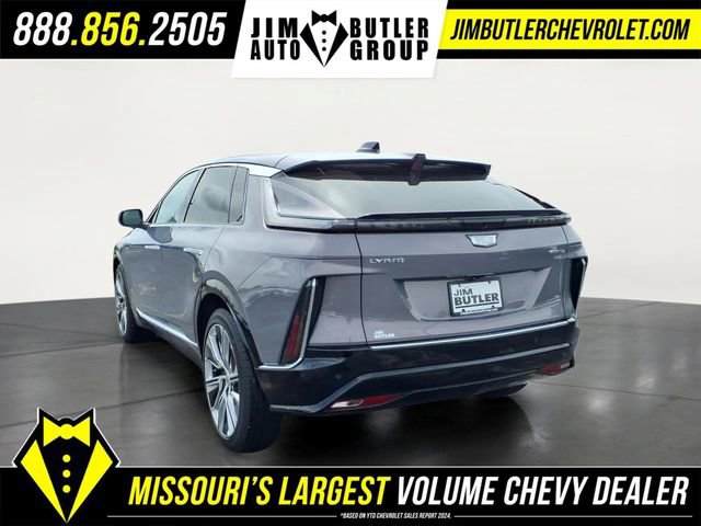 Used 2025 Cadillac Lyriq Luxury w/ LPO, Floor Liner Package AWD/4WD image 2