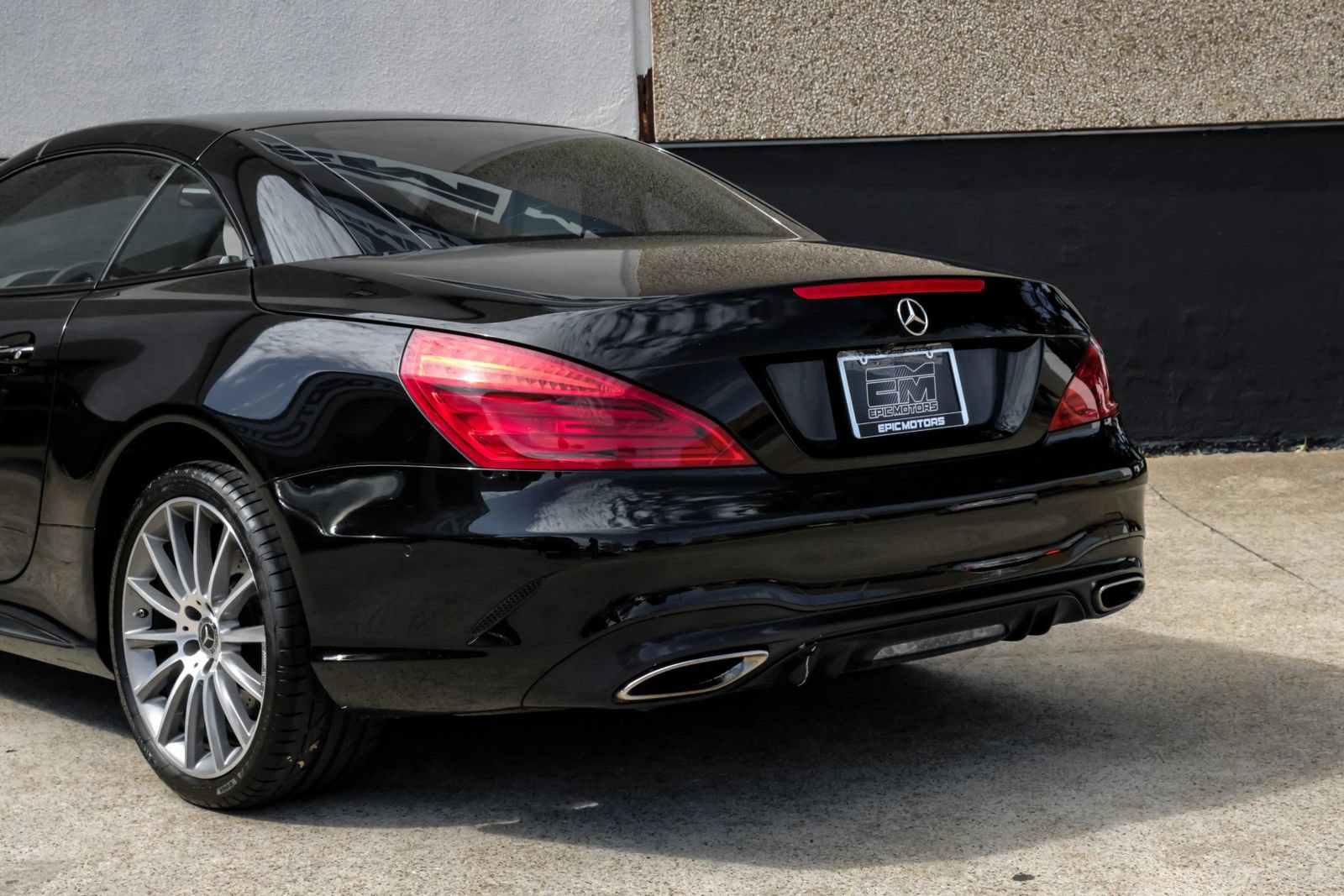 Used 2020 Mercedes-Benz SL 550 image 18