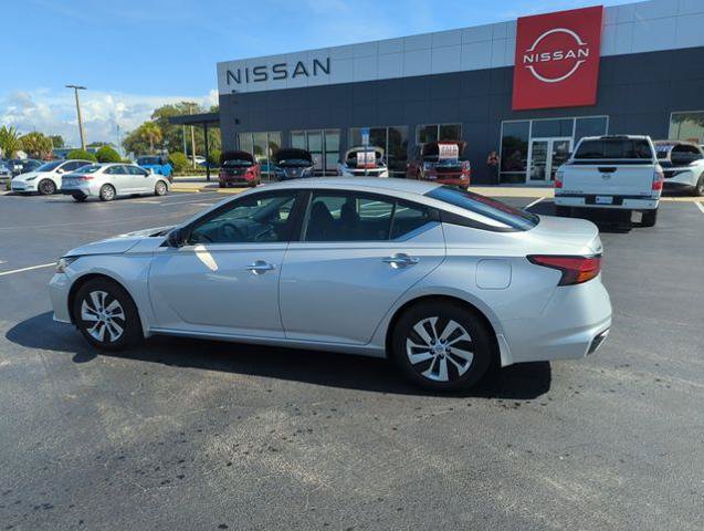 Certified 2024 Nissan Altima 2.5 S FWD image 10