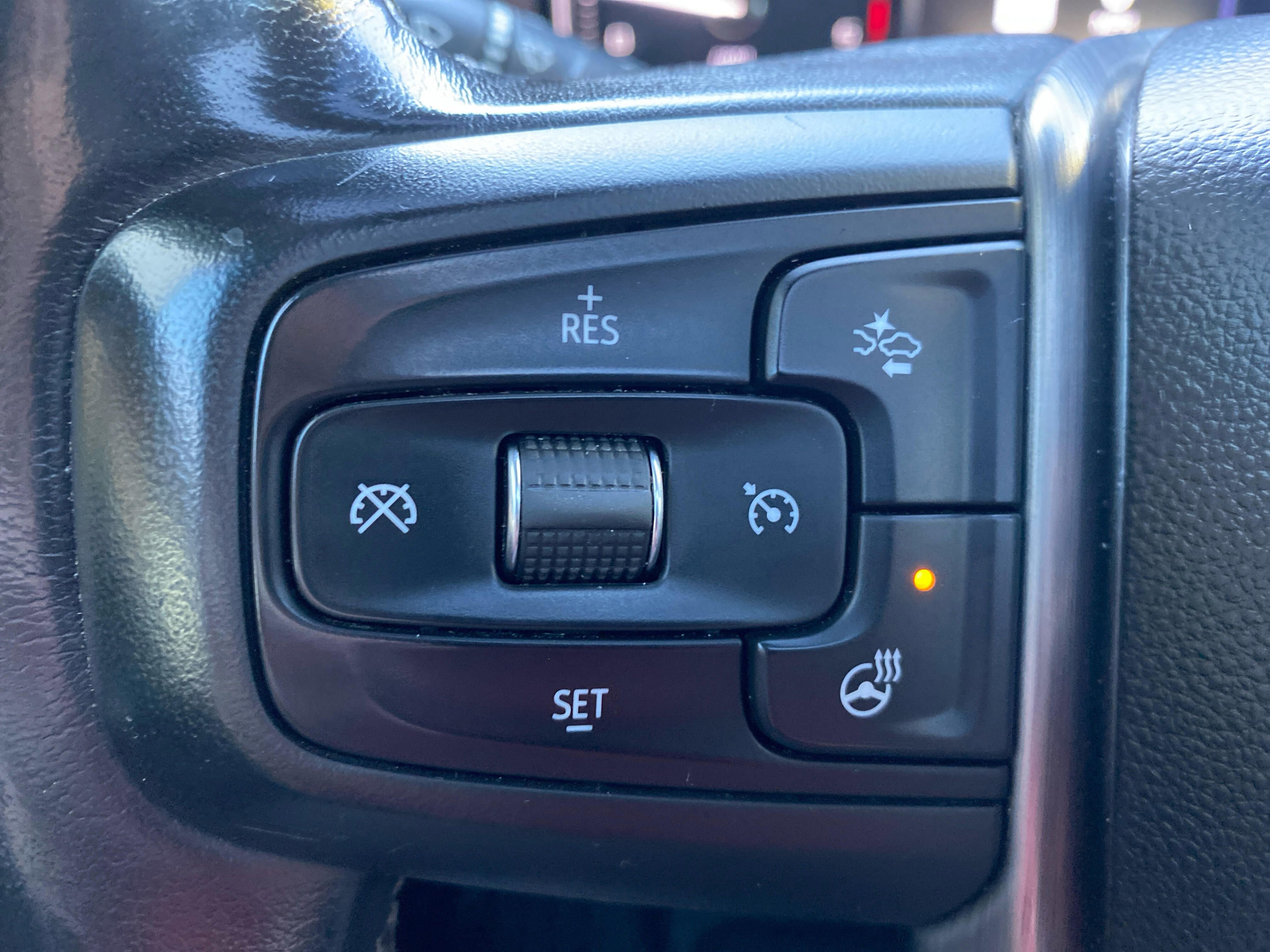 Used 2021 GMC Sierra 2500 Denali w/ Denali Black Diamond Edition image 24