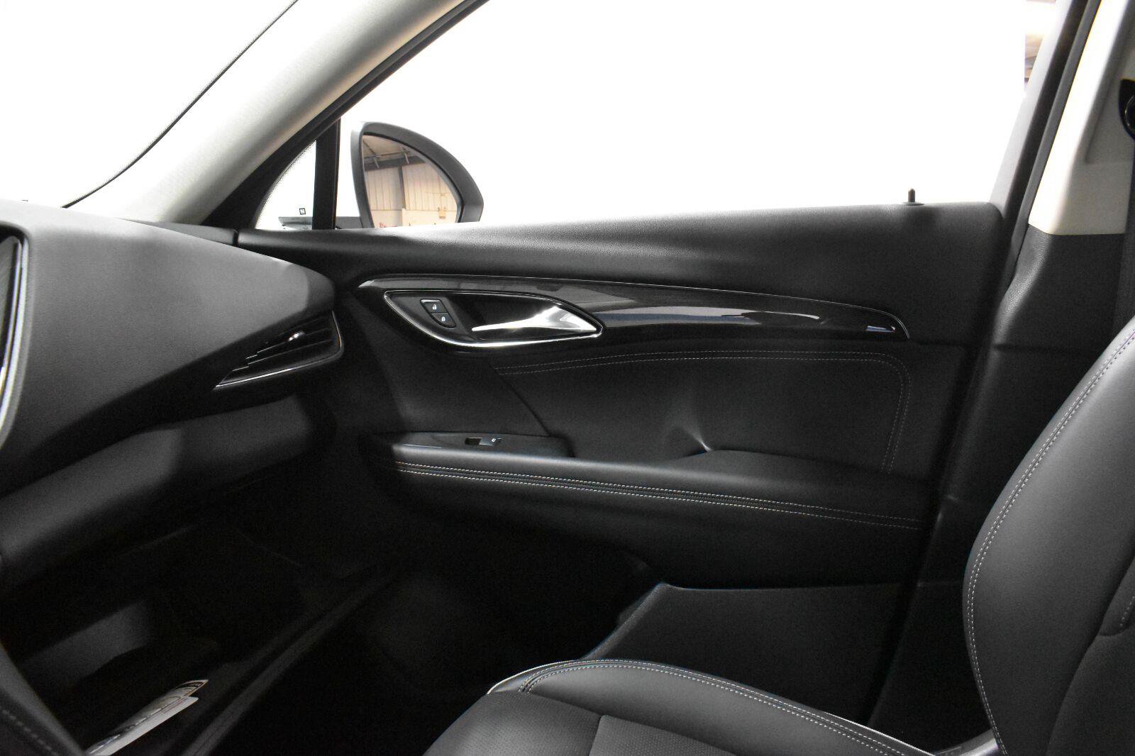 Used 2023 Buick Envision Essence FWD image 19
