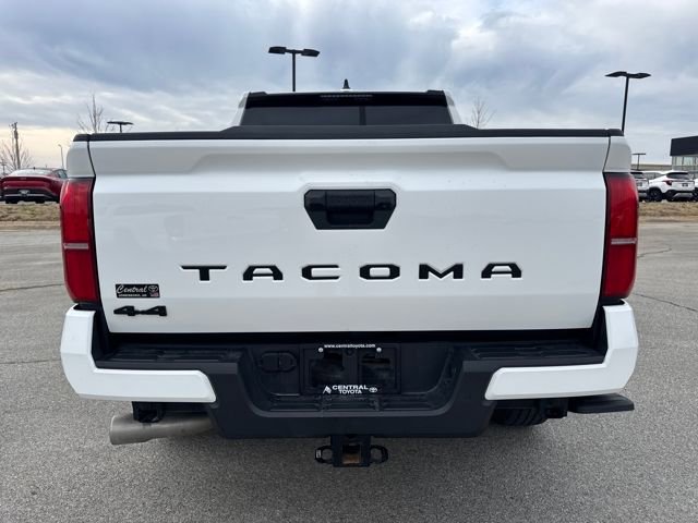 Used 2024 Toyota Tacoma SR5 AWD/4WD image 5