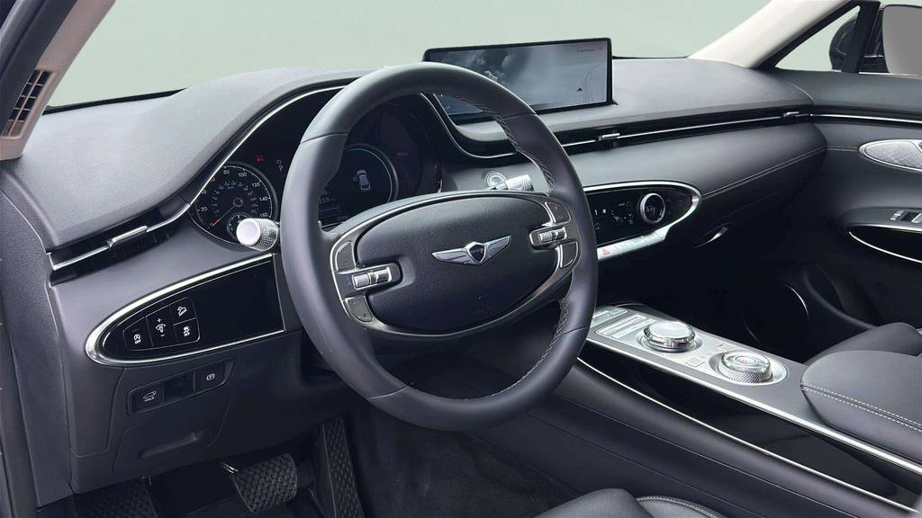 Used 2025 Genesis GV70 2.5T AWD/4WD image 31