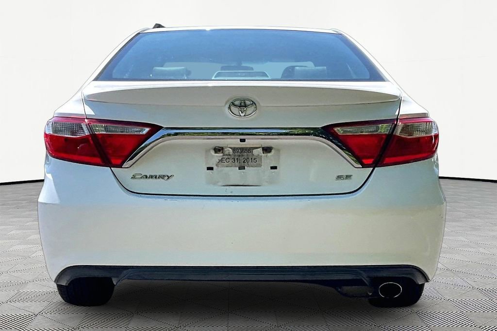 Used 2015 Toyota Camry SE FWD image 6