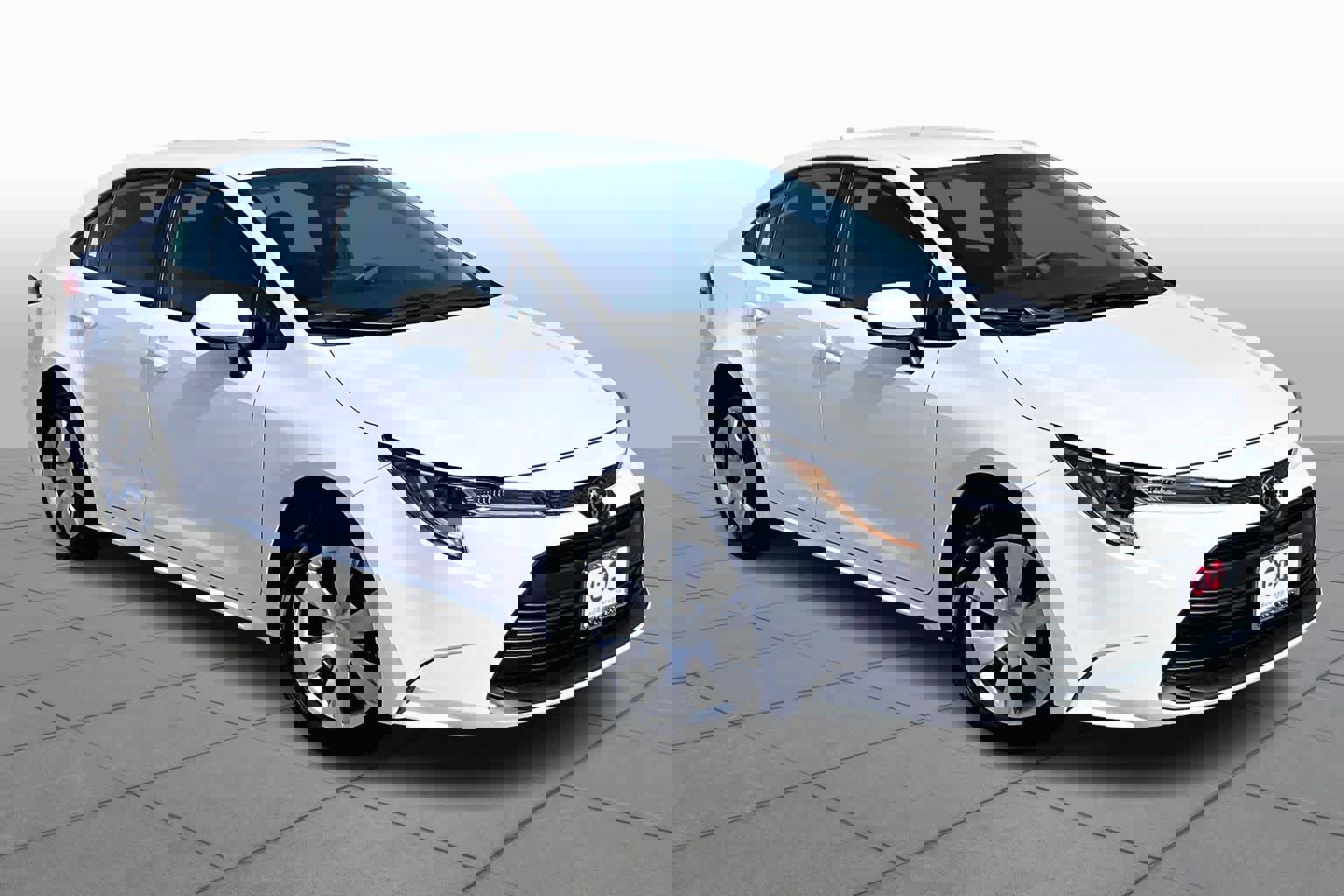 Used 2026 Toyota Corolla LE image 3