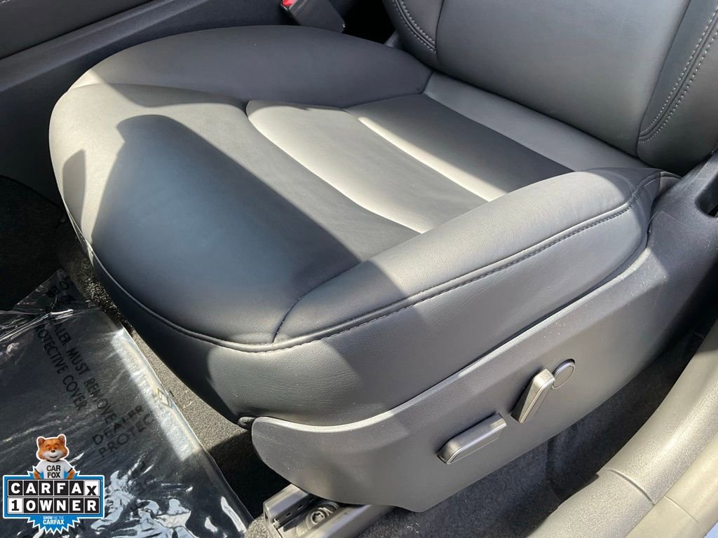 Used 2025 Tesla Model Y Long Range AWD/4WD image 16
