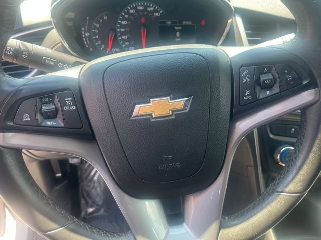 Used 2017 Chevrolet Trax LT w/ Driver Confidence Package FWD image 18