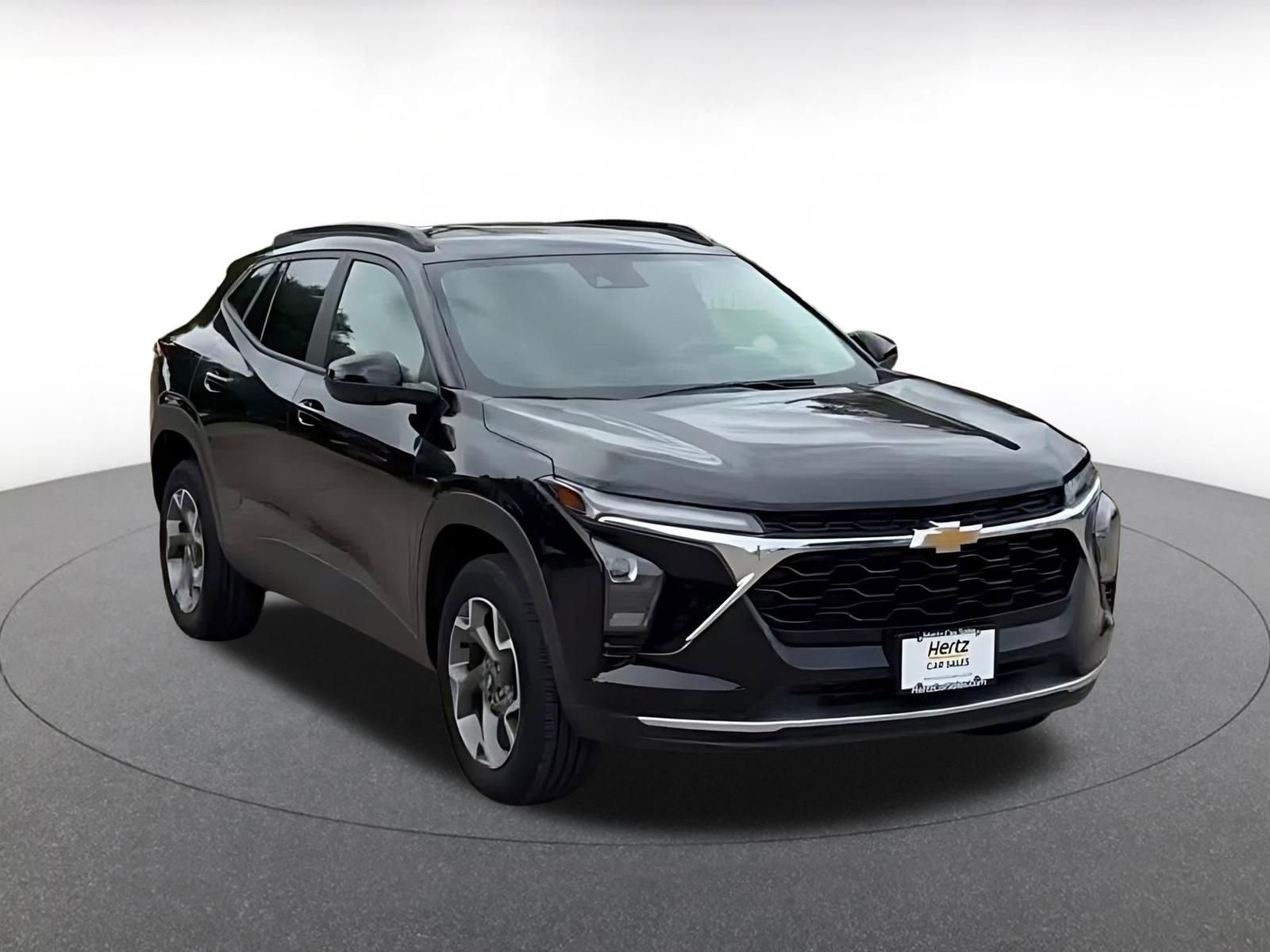 Used 2025 Chevrolet Trax LT image 3