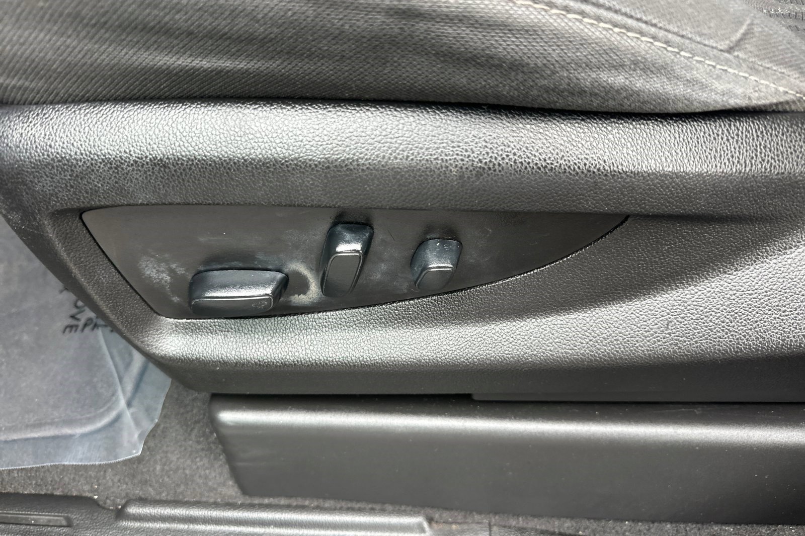 Used 2019 GMC Yukon SLE w/ Convenience Package image 14