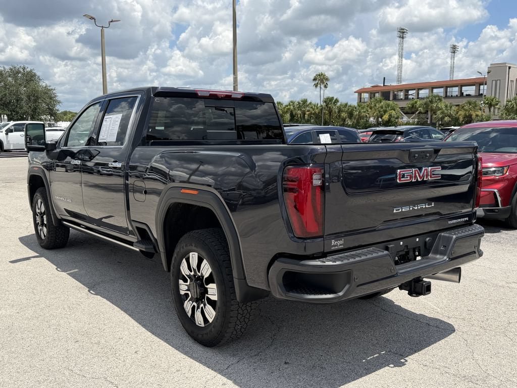 Used 2025 GMC Sierra 3500 Denali w/ Denali Reserve Package AWD/4WD image 6