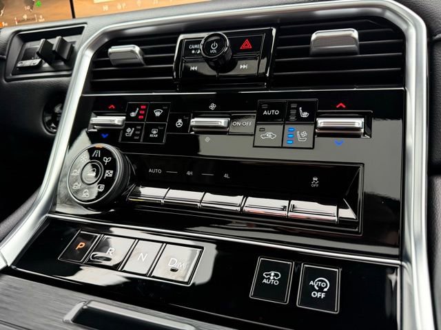 Used 2025 Nissan Armada Platinum Reserve image 34