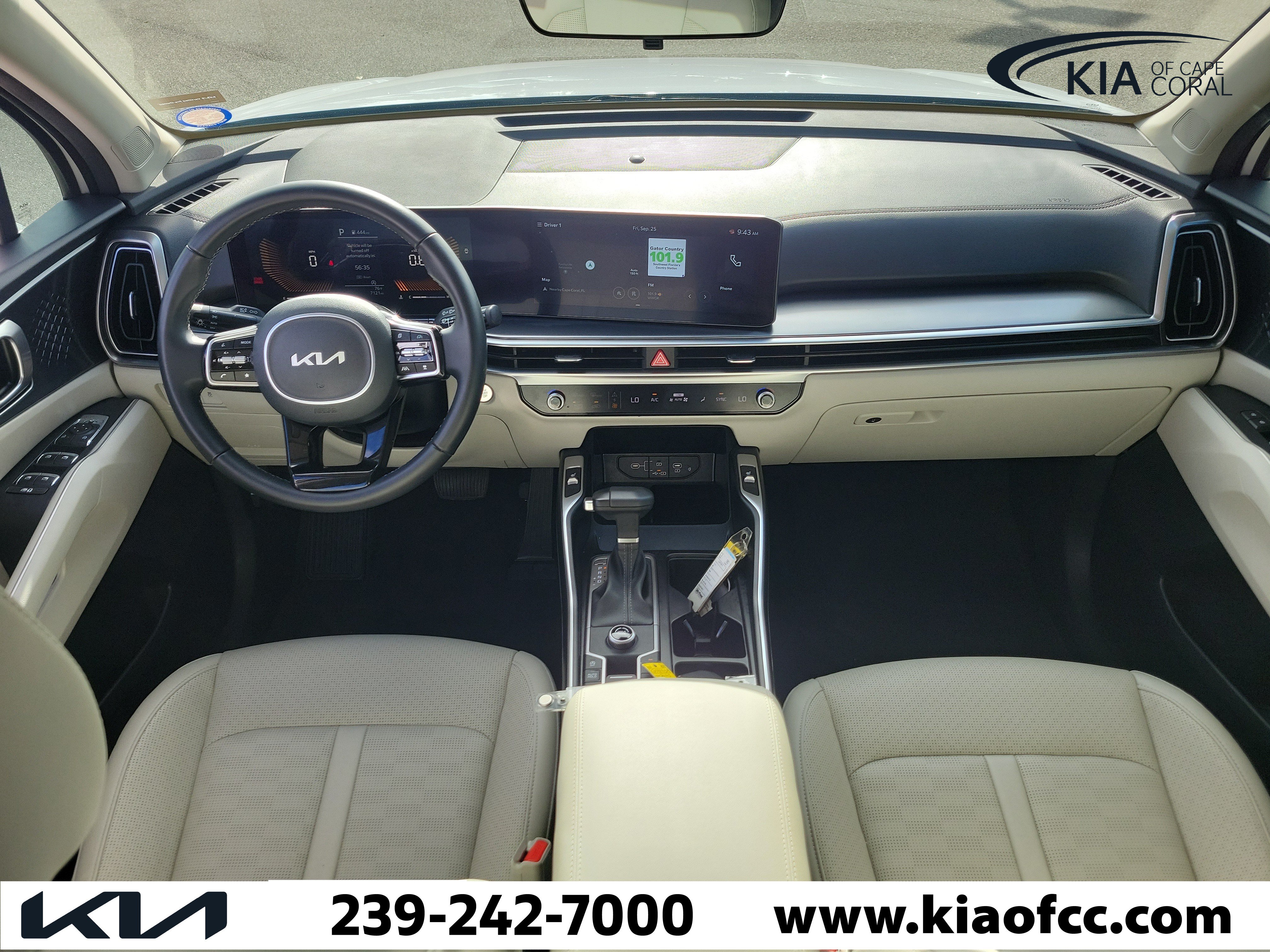 Certified 2025 Kia Sorento S w/ Panoramic Sunroof Package FWD image 16
