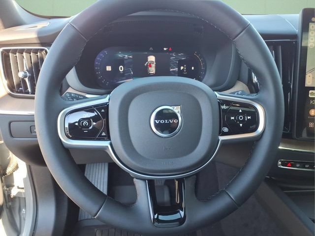 New 2026 Volvo XC60 B5 Plus w/ Protection Package Premier AWD/4WD image 17