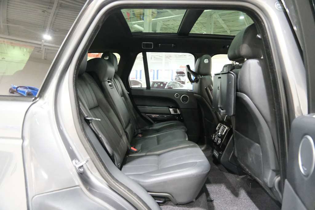 Used 2017 Land Rover Range Rover Supercharged AWD/4WD image 26