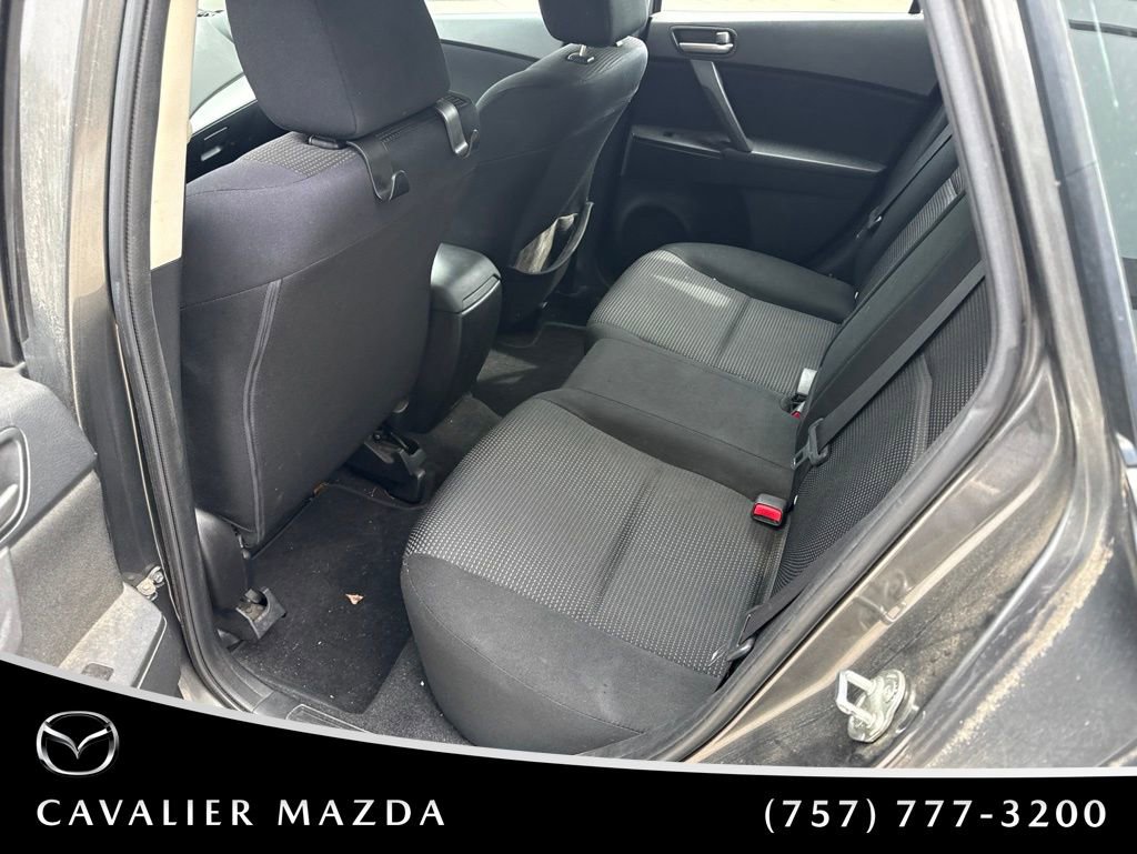 Used 2013 MAZDA MAZDA3 i Touring w/ Preferred Equipment Pkg FWD image 11