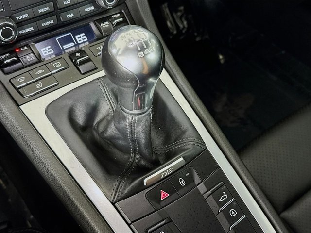 Used 2018 Porsche 718 Cayman Base image 17