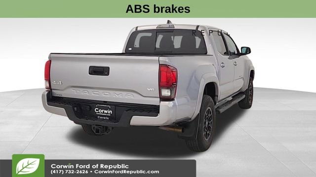 Used 2020 Toyota Tacoma SR5 w/ Technology Package image 8
