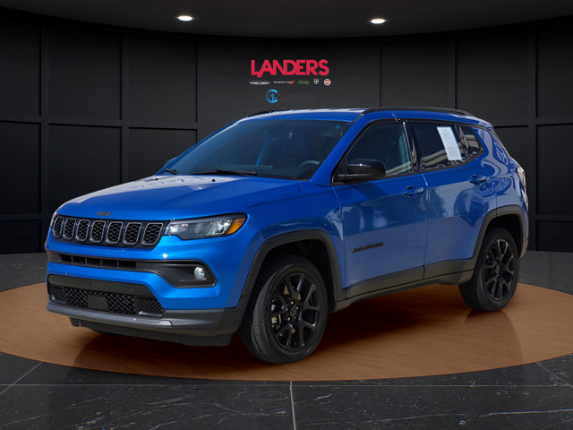 Used 2026 Jeep Compass Latitude AWD/4WD image 1