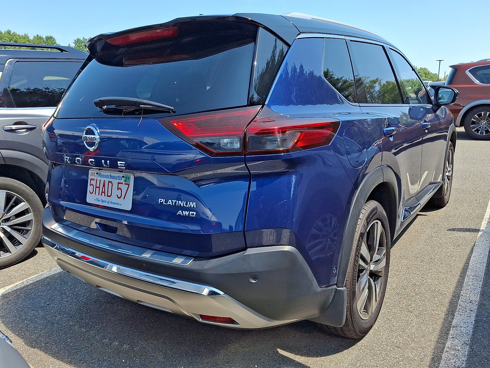 Used 2021 Nissan Rogue Platinum AWD/4WD image 4