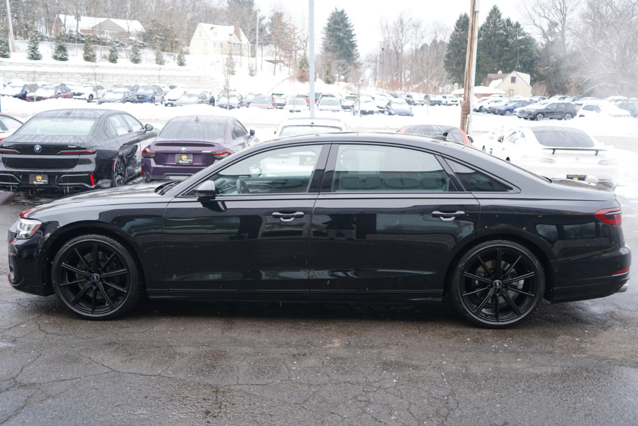 Used 2022 Audi S8 w/ S8 Comfort Plus Package image 9