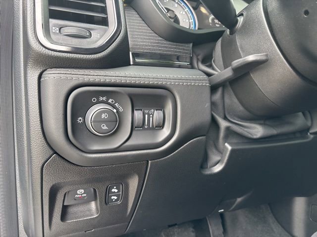 Used 2022 RAM 1500 Limited w/ Body Color Bumper Group image 37