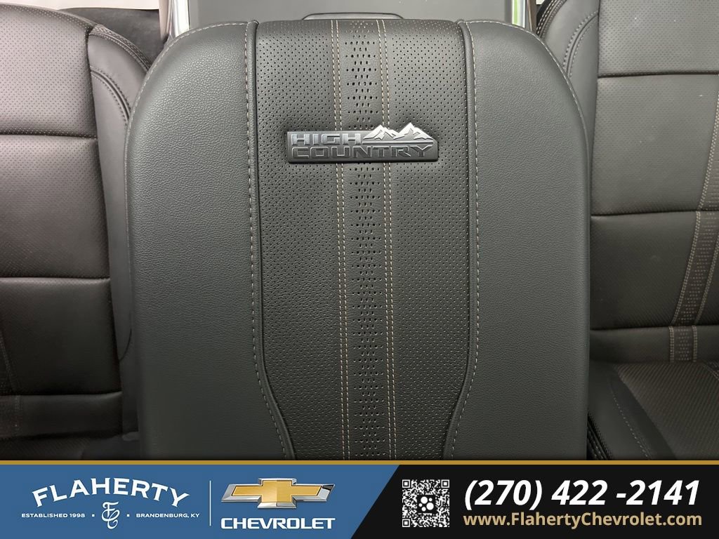 Used 2025 Chevrolet Silverado 3500 High Country w/ Technology Package image 32
