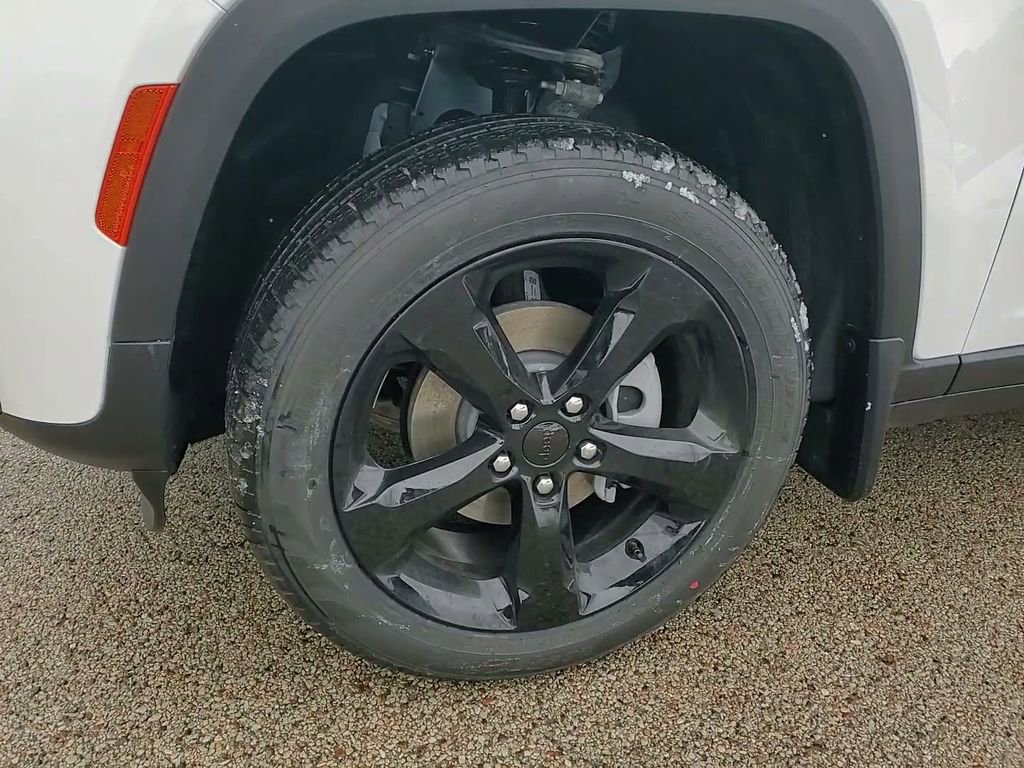 New 2026 Jeep Grand Cherokee Limited w/ Limited Altitude Package image 21