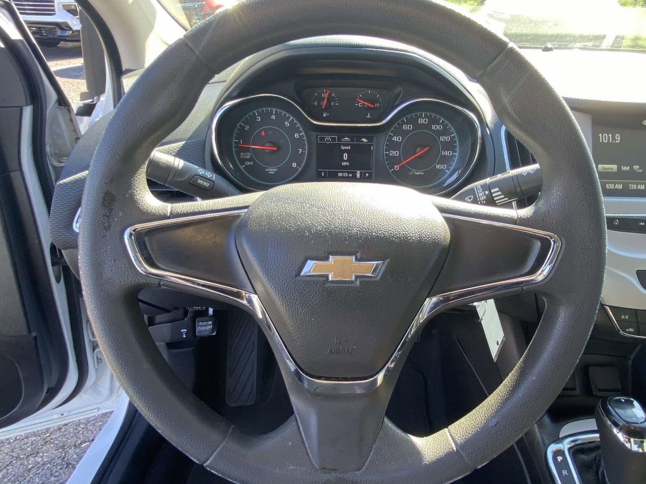 Used 2018 Chevrolet Cruze LS image 17