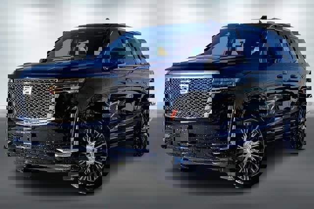 Used 2023 Cadillac Escalade Premium Luxury w/ Performance Package image 12