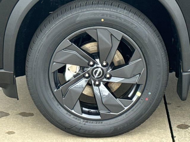 New 2026 Nissan Rogue SV FWD image 4