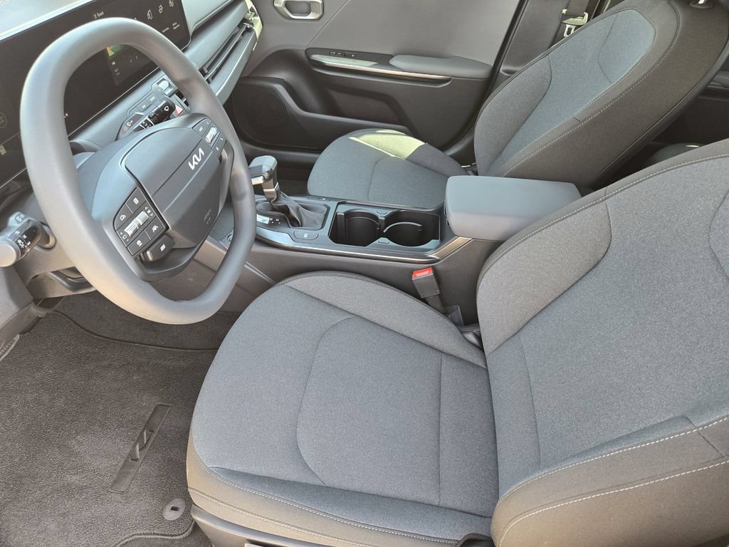 New 2026 Kia K4 FWD image 9