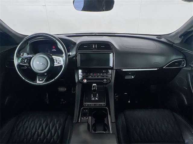 Used 2019 Jaguar F-PACE SVR image 27