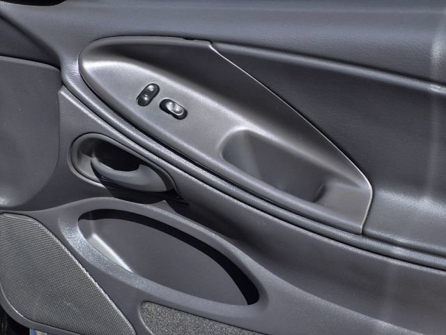 Used 2001 Ford Mustang Cobra RWD image 16