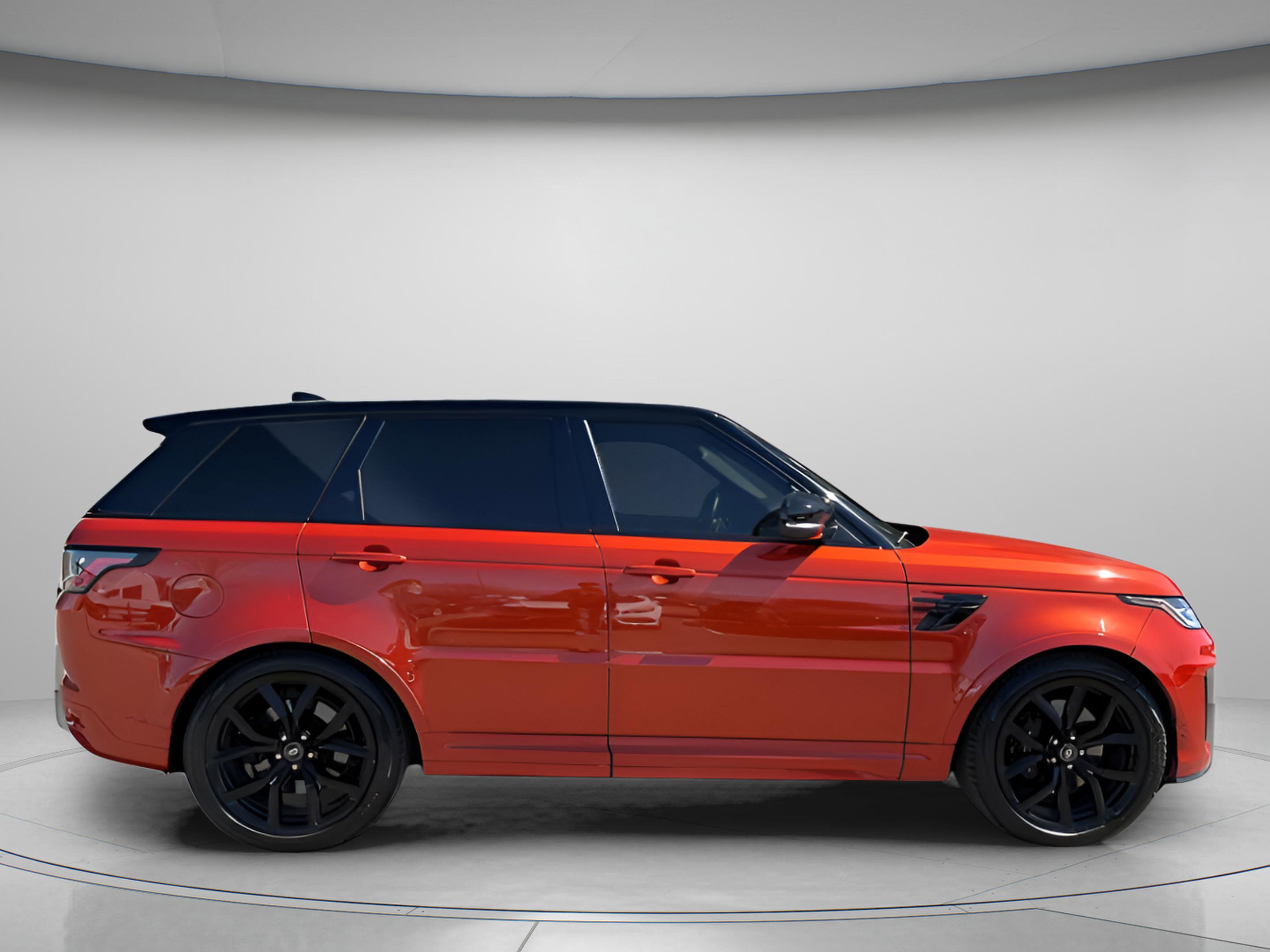 Used 2022 Land Rover Range Rover Sport SVR image 8